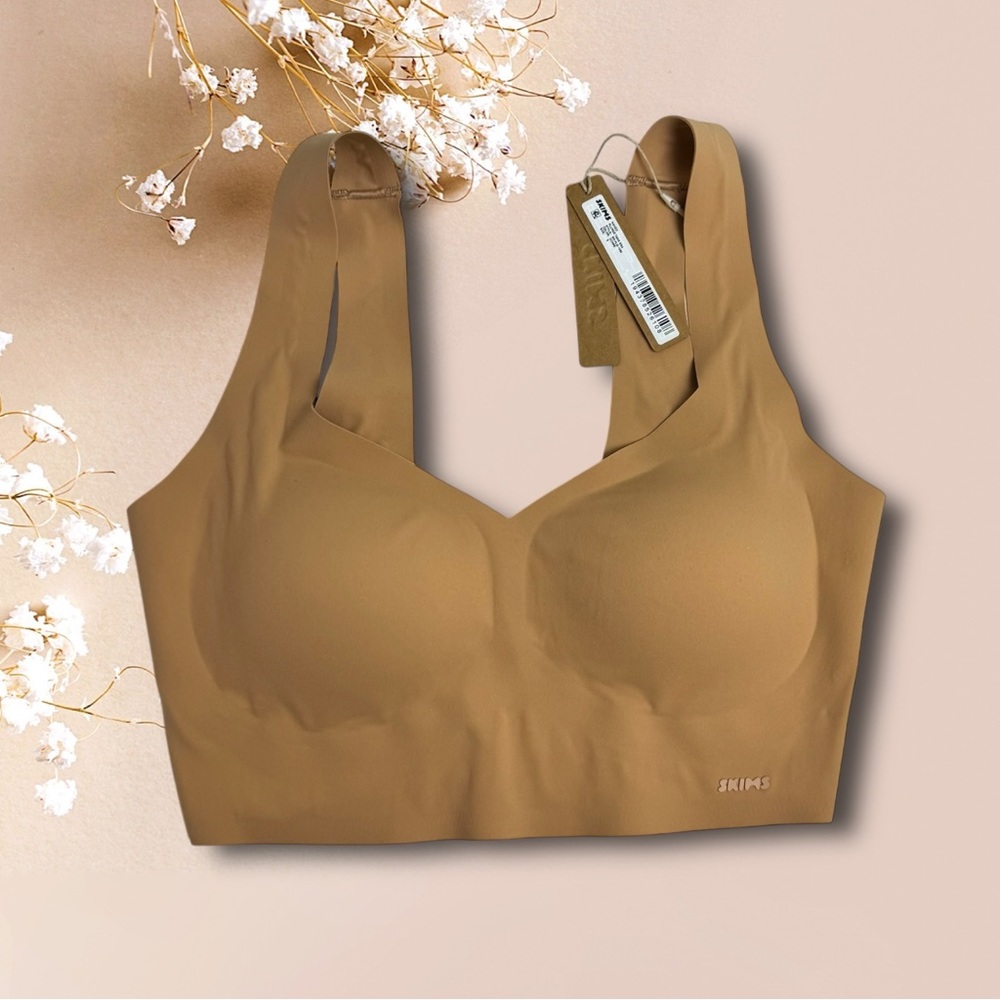 SKIMS Seamless Wireless Bra in Camel/Tan